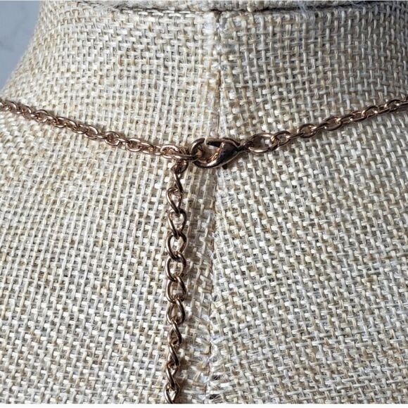 BIB STYLE Statement Necklace Goldtone Black White - Picture 4 of 9